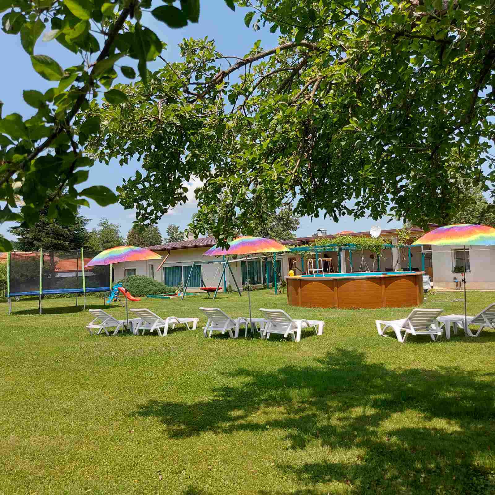 Къща за гости Трашлиеви